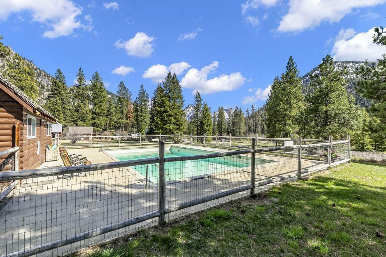 Sawtooth Lodge Stanley Ngoại thất bức ảnh