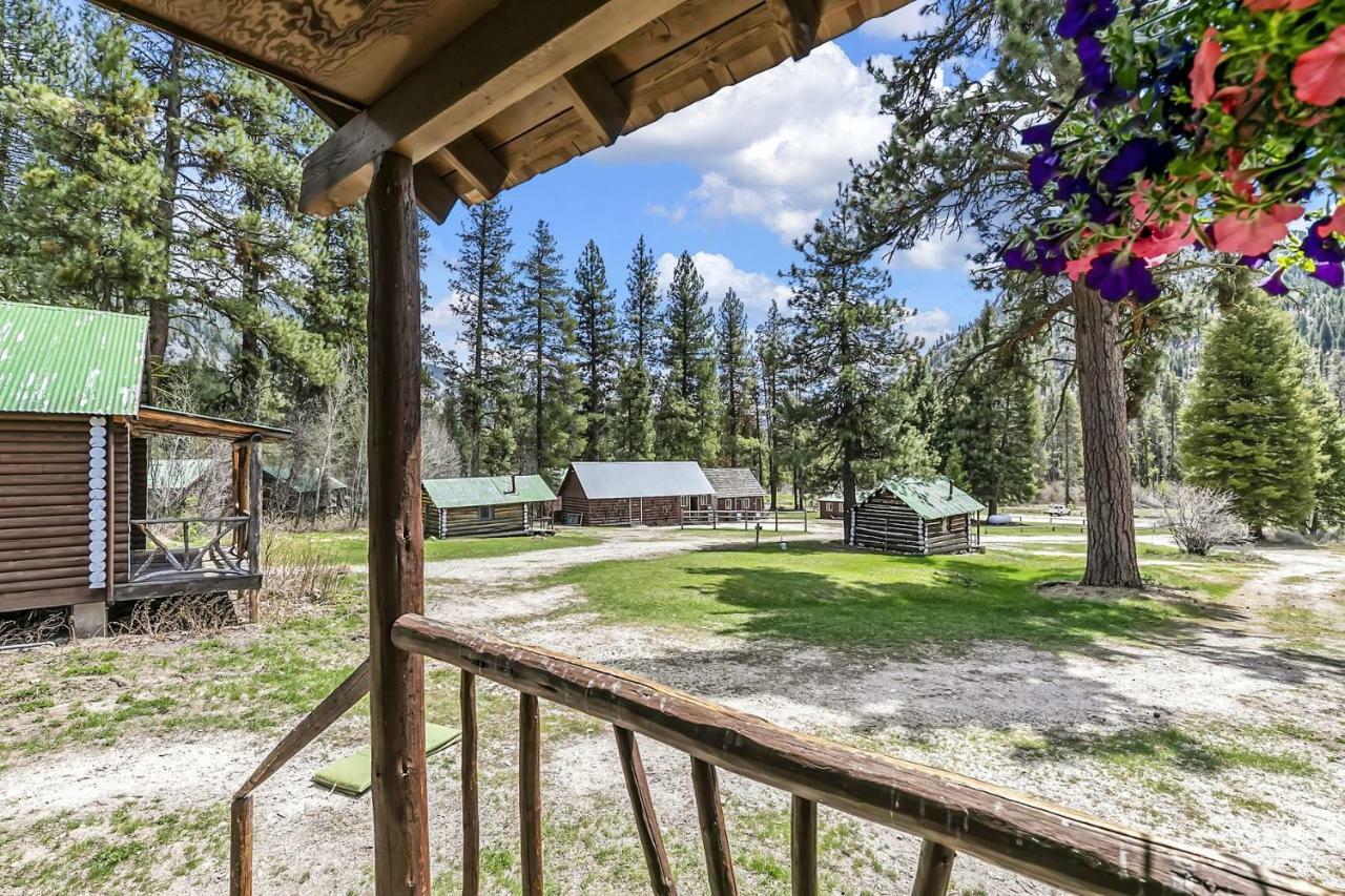 Sawtooth Lodge Stanley Ngoại thất bức ảnh